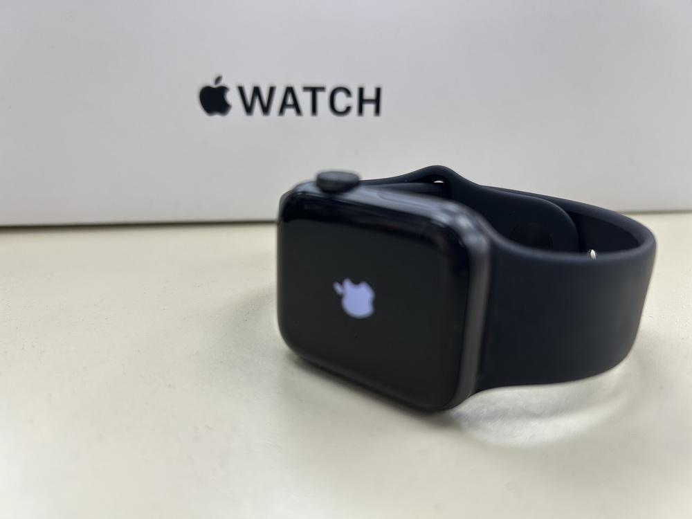 Смарт-часы Apple Watch SE 2022 40mm