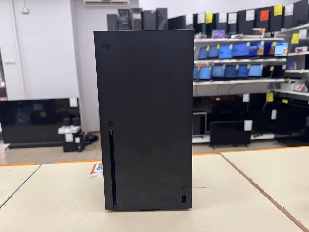 Игровая приставка Xbox Series X 1Tb
