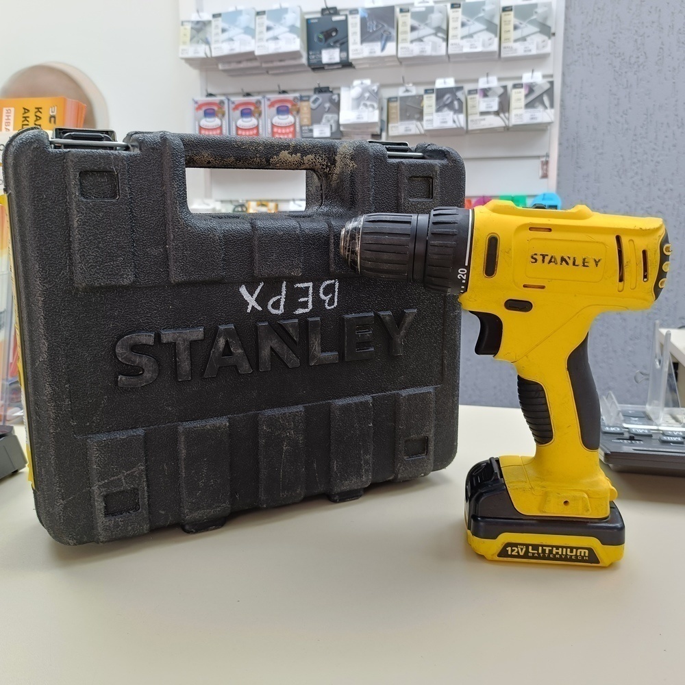 Шуруповерт Stanley SCD121S2K