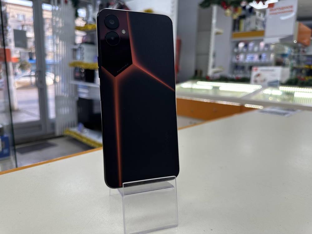 Смартфон Tecno Pova 4 8/128