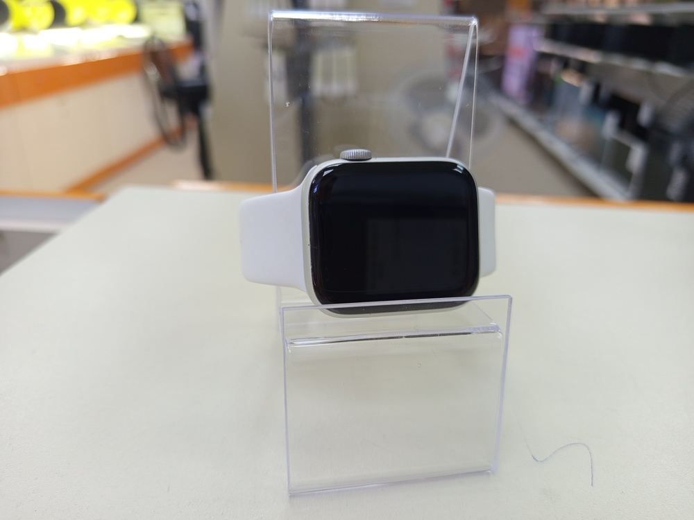 Смарт-часы Apple Watch SE 2022 44mm