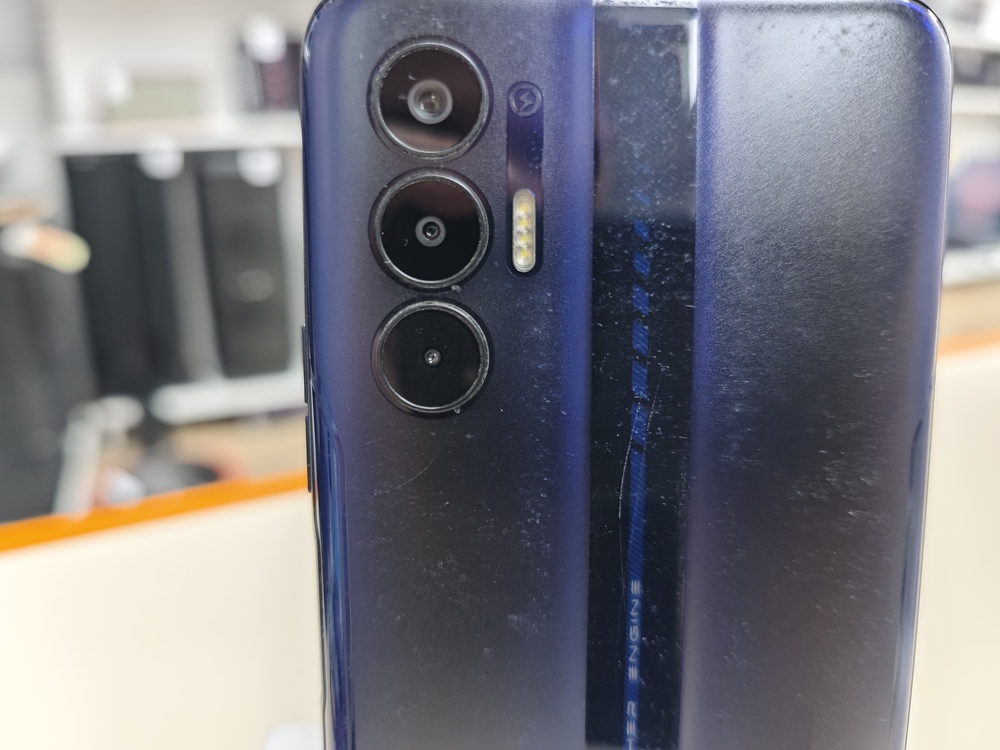 Смартфон Tecno Pova 3 6/128