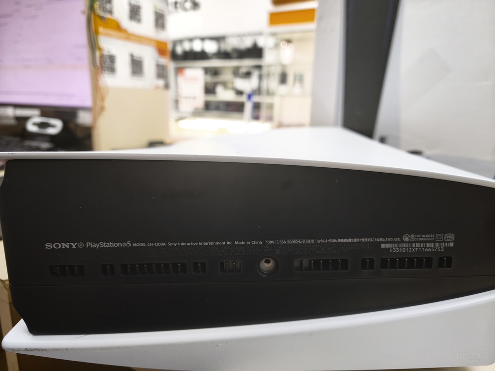 Игровая приставка PlayStation 5 825Gb (С дисководом)