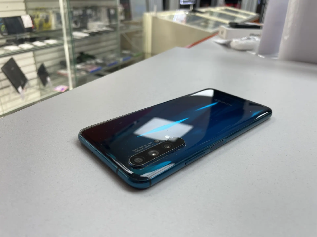 Смартфон Honor 20 Pro 8/256