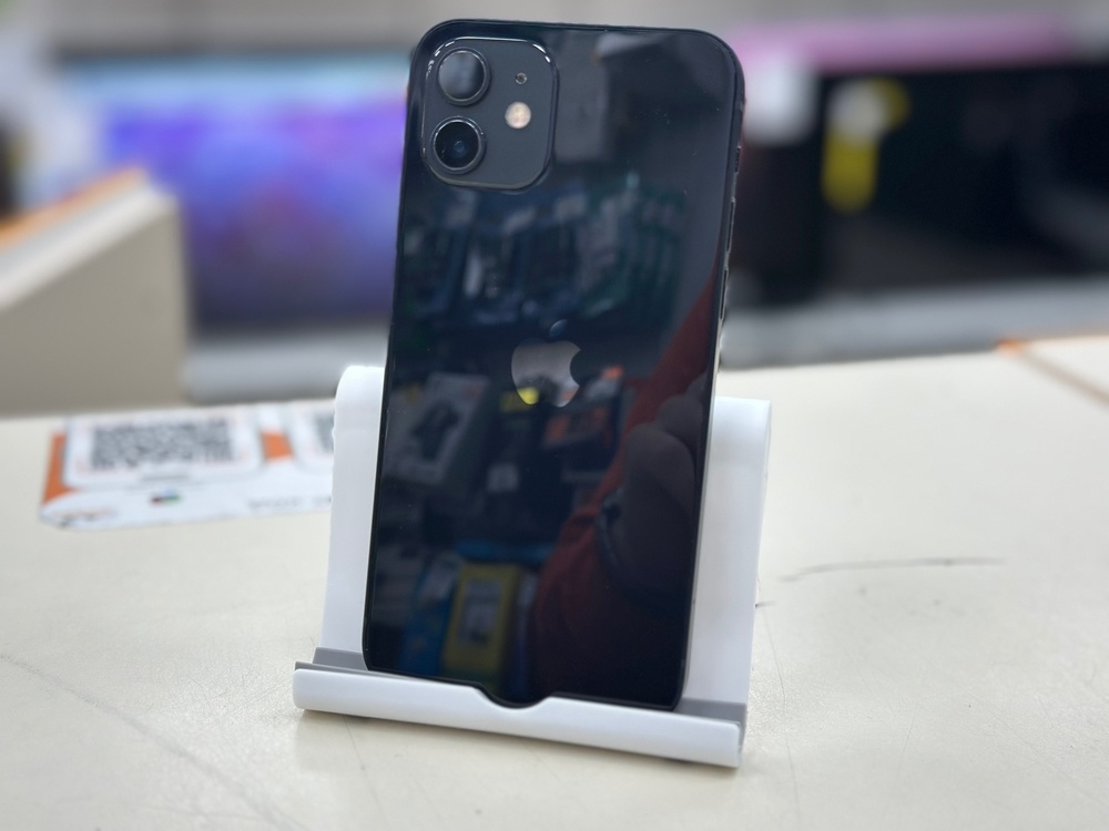 Смартфон Apple iPhone 12 128Gb