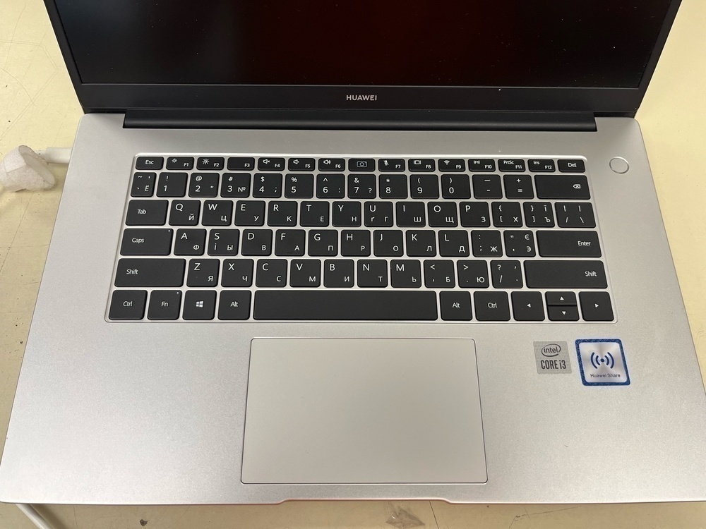 Ноутбук Huawei; Core i3-10110U, Intel UHD Graphics, 8 Гб, 240 Гб, Нет