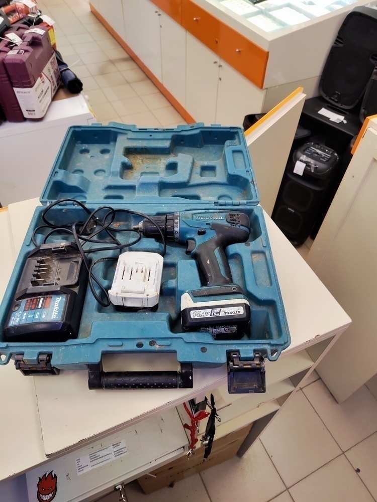 Шуруповерт Makita DF347D