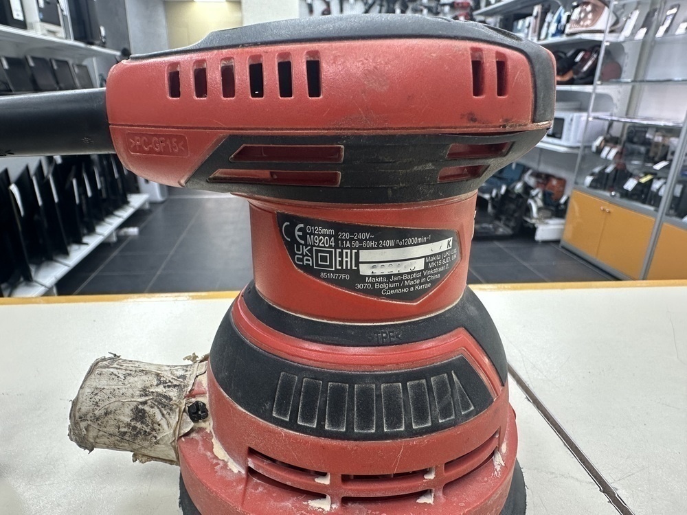 Шлифовальная машина Makita M9204