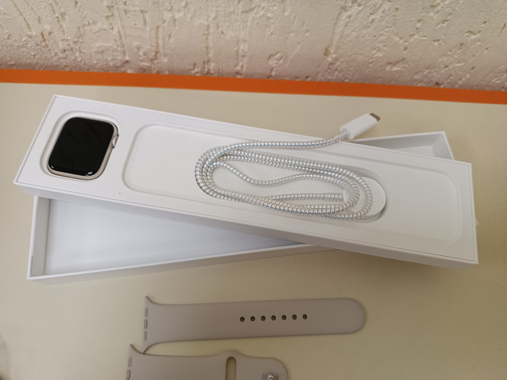 Смарт-часы Apple Watch SE 2022 44mm