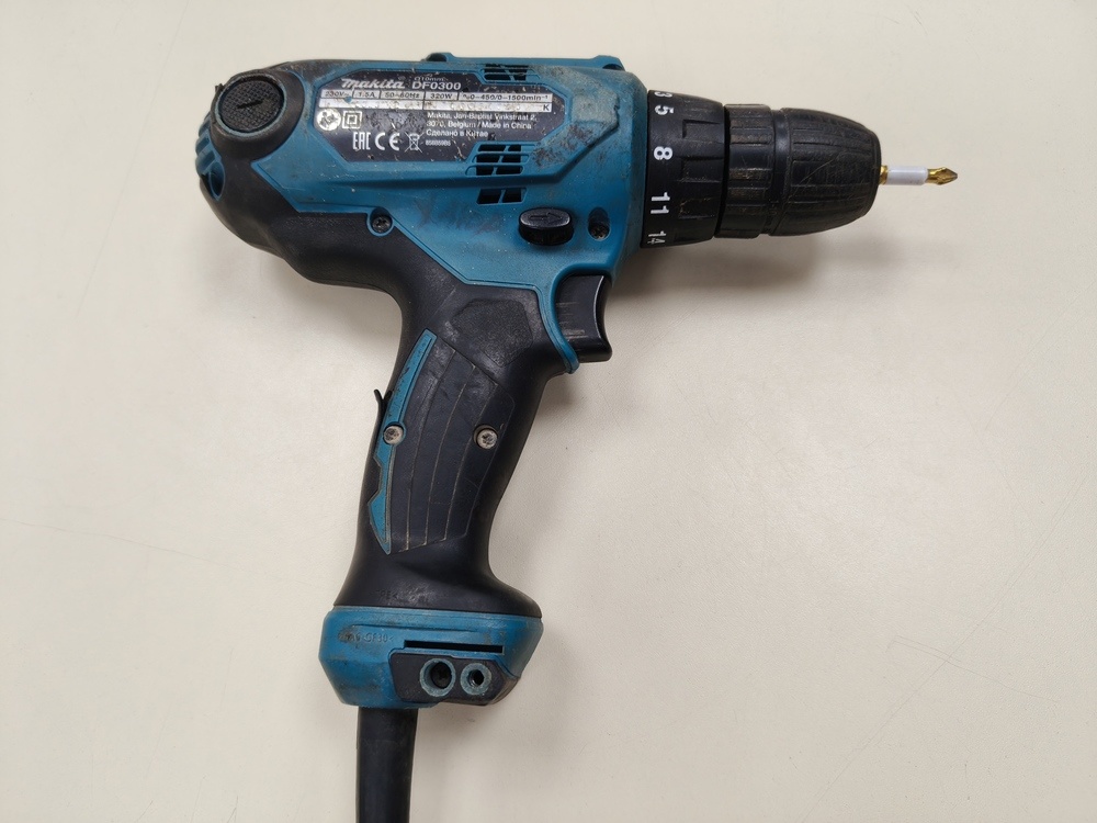 ДРЕЛЬ-ШУРУПОВЕРТ MAKITA DF0300