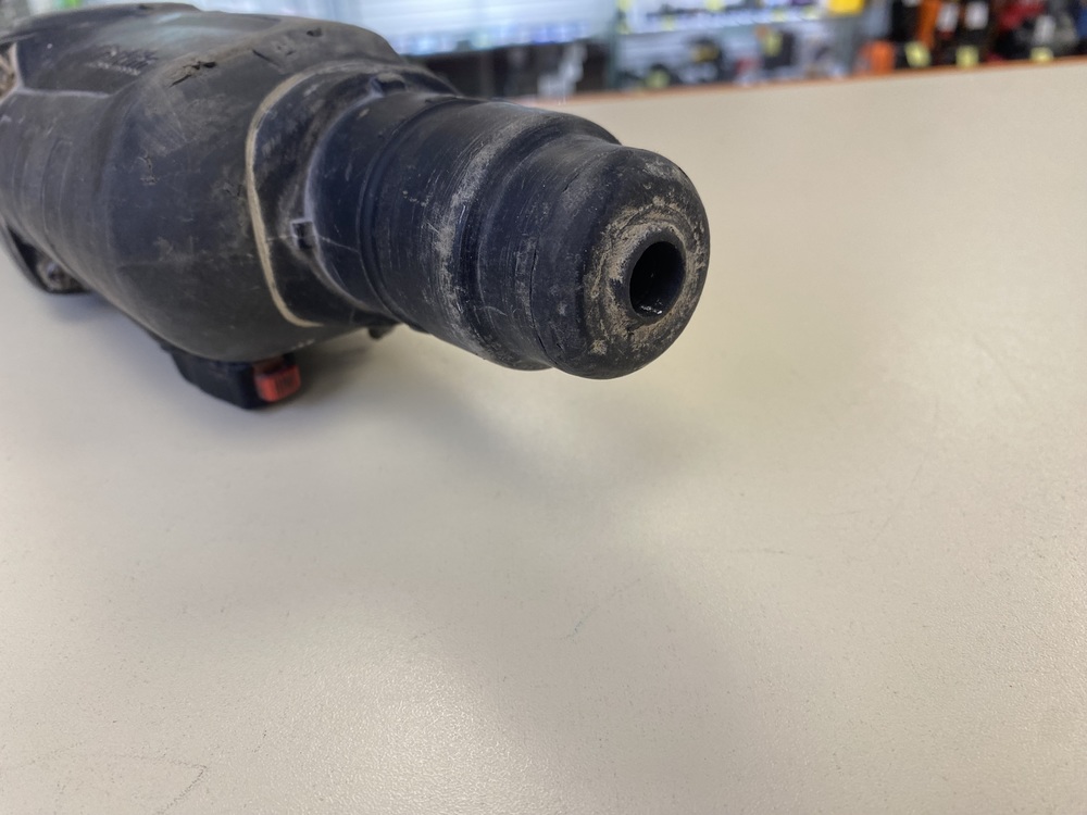 Перфоратор Makita HR2470