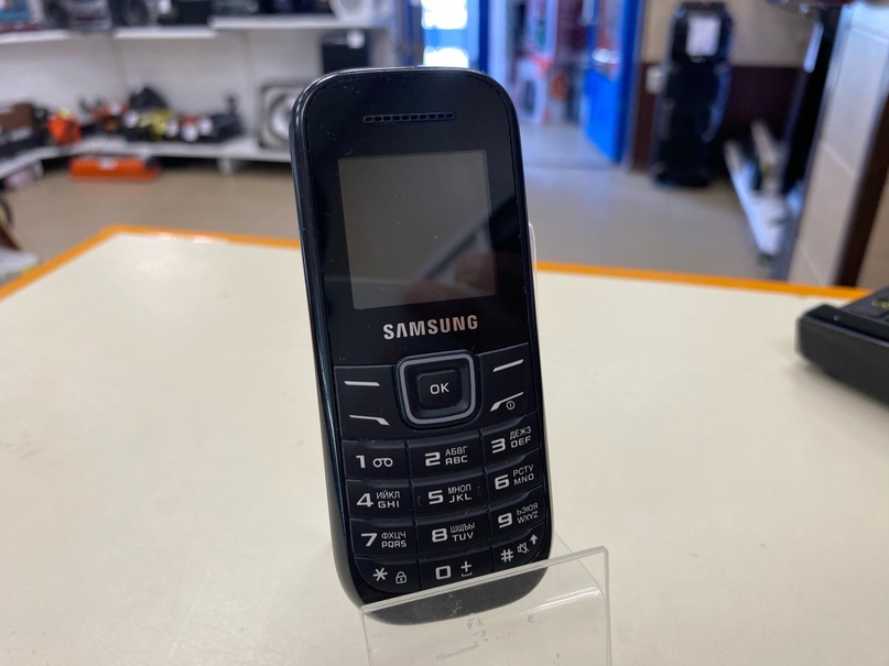 Мобильный телефон Samsung GT-C3011