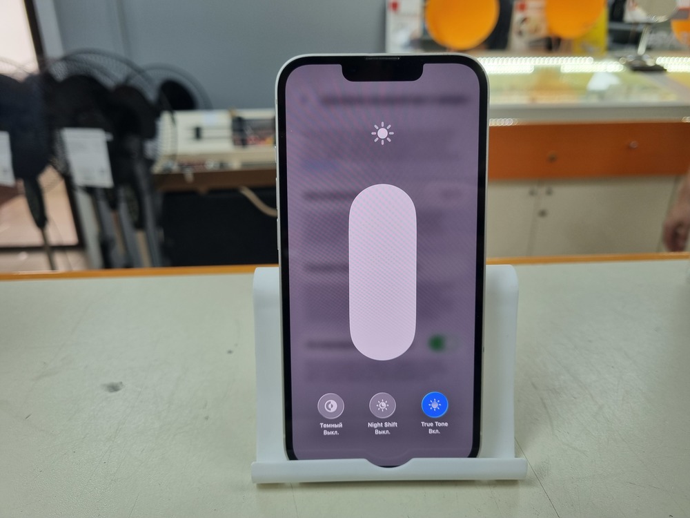 Смартфон Apple iPhone 13 128Gb