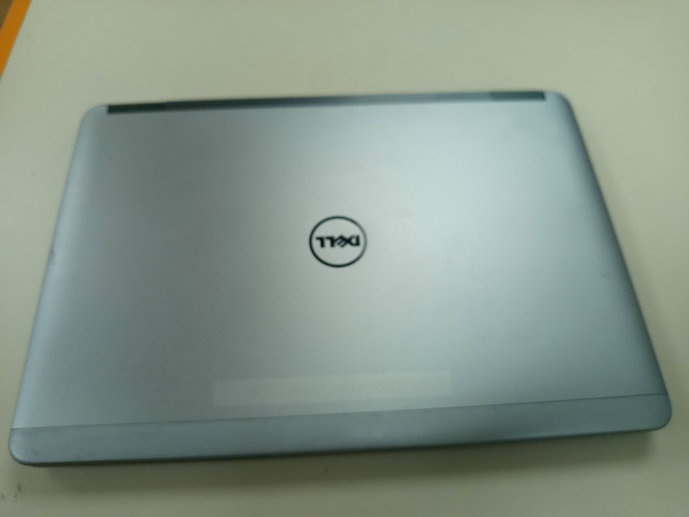 Ноутбук DELL 7240; Core i5-4310U, HD Graphics, 12 Гб, 240 Гб, Нет