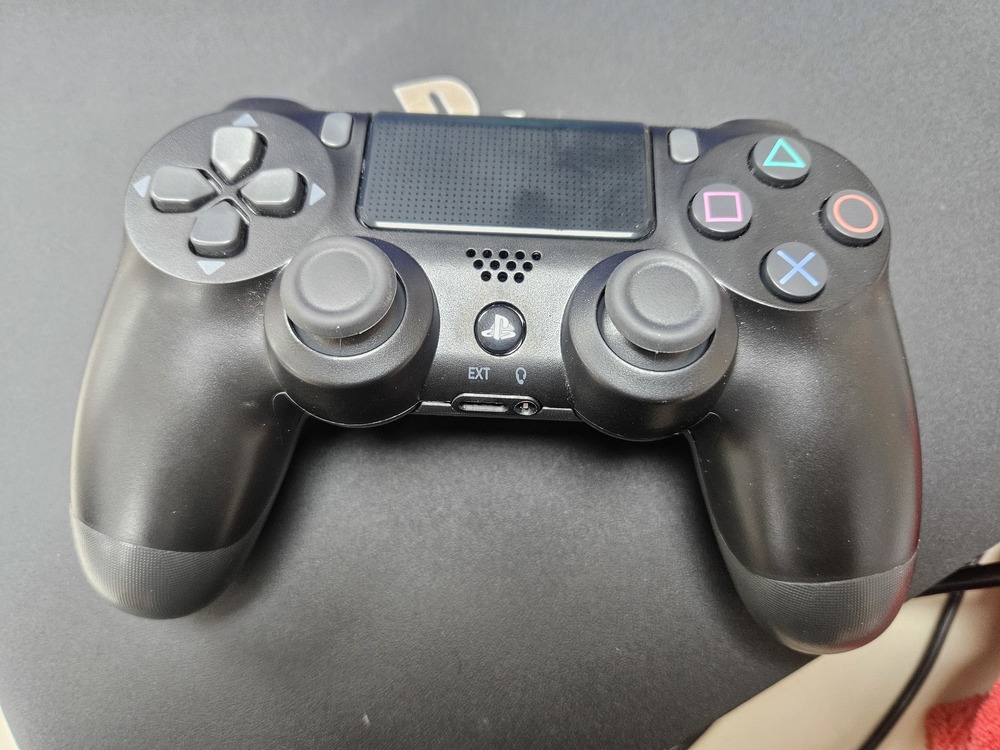 Игровая приставка PlayStation 4 Pro 1Tb Игровая приставка PlayStation 4 Pro 1Tb