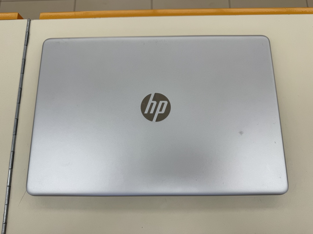 Ноутбук HP; 3-5300U, AMD Graphics, 8 Гб, 256 Гб, Нет
