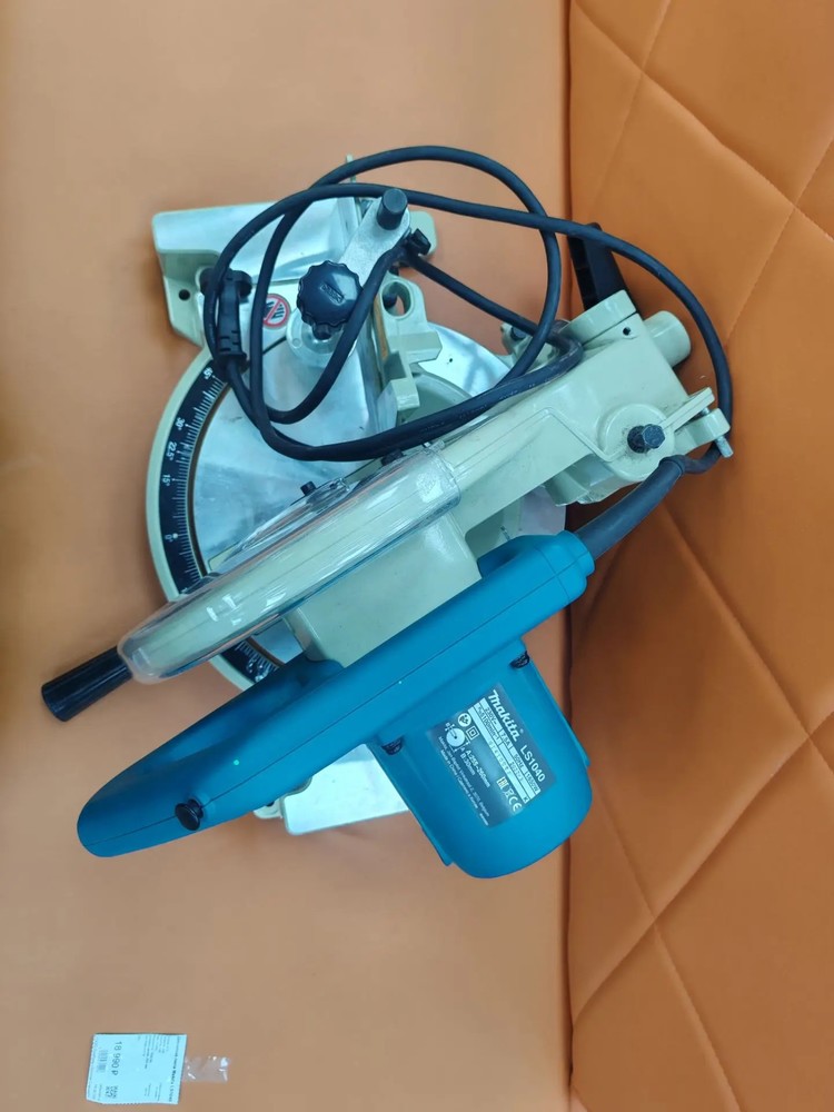Торцовочная пила Makita LS-1040