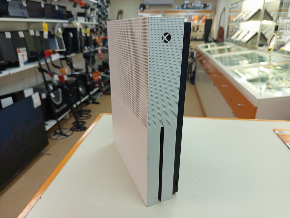Игровая приставка Xbox One S 500Gb
