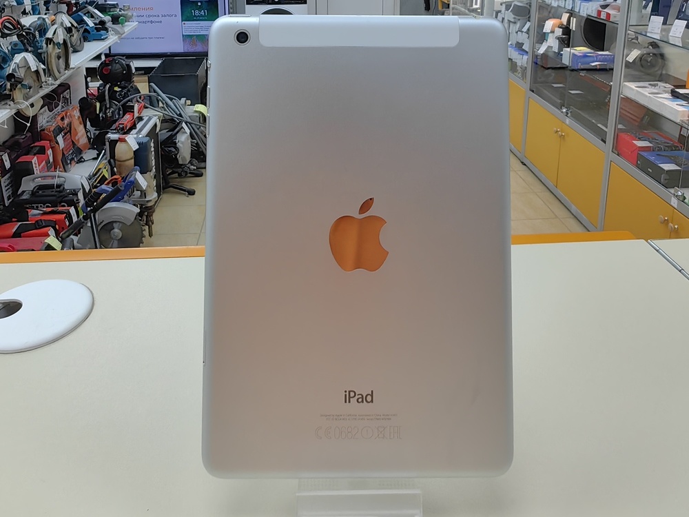 Планшет Apple iPad mini 16 ГБ A1455 (Wi-Fi + Cellular)