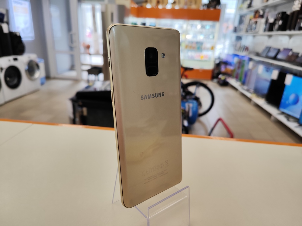 Смартфон Samsung Galaxy A8 Plus 2018 4/32