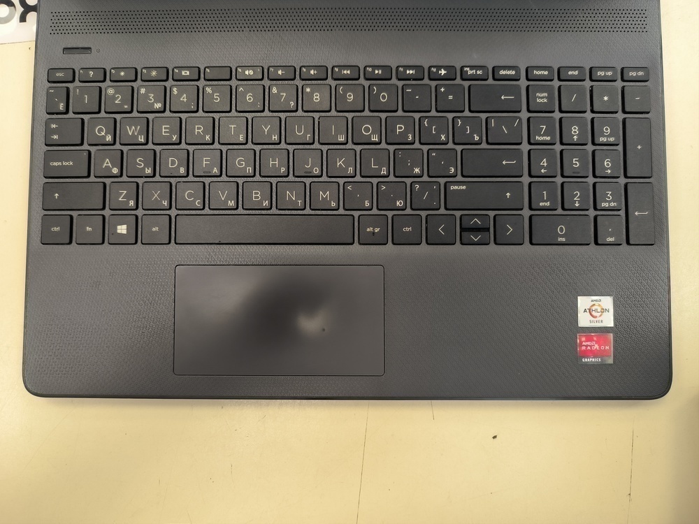 Ноутбук HP 15s-eq1136ur; Athlon 3050U, AMD Radeon (TM) Graphics, 4 Гб, 256 Гб, Нет