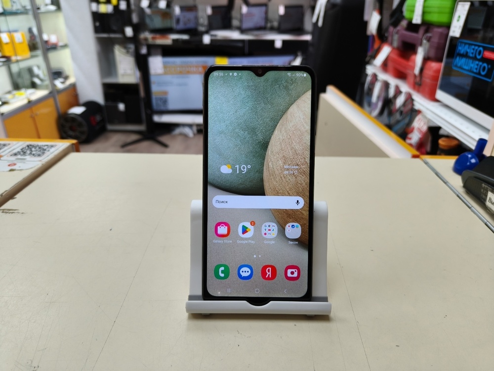 Смартфон Samsung Galaxy A12 3/32