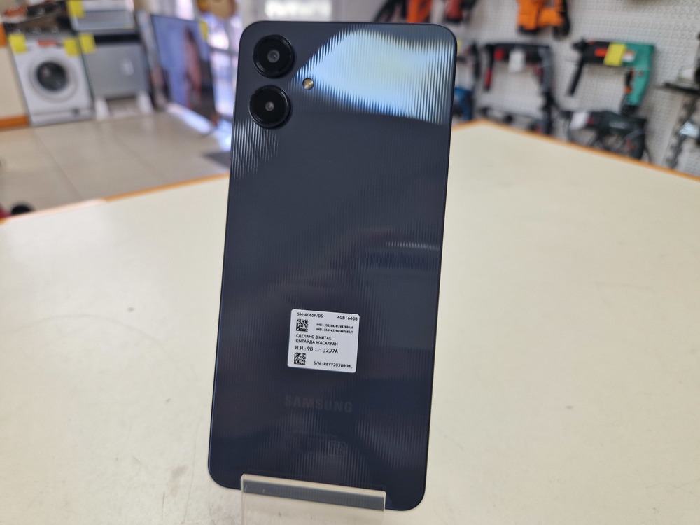 Смартфон Samsung Galaxy A06 4/64