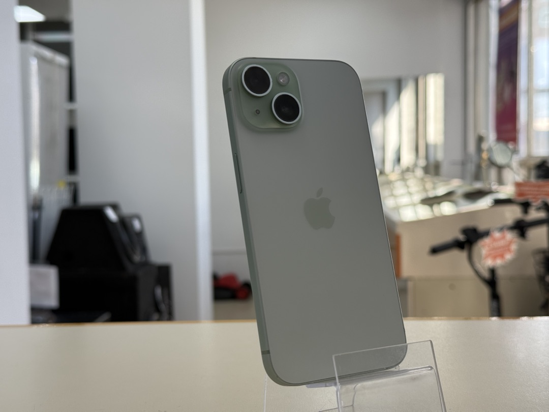 Смартфон Apple Iphone 15 128Gb