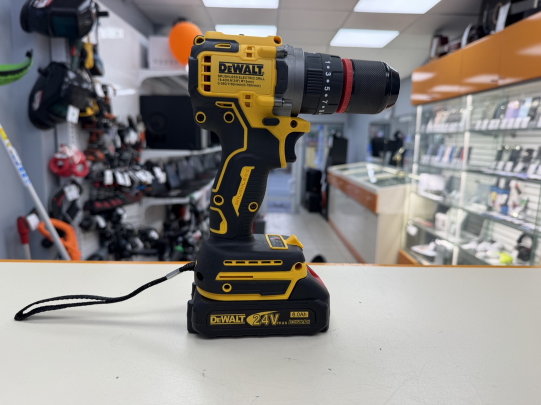 Шуруповерт Dewalt 24V
