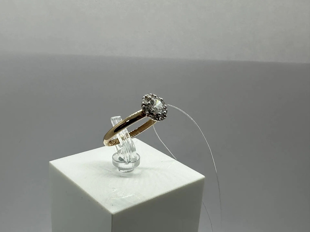 КОЛЬЦО С КАМНЯМИ (Au 585)