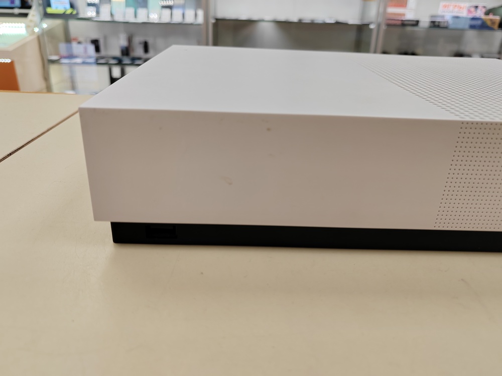 Игровая приставка Xbox One 500Gb