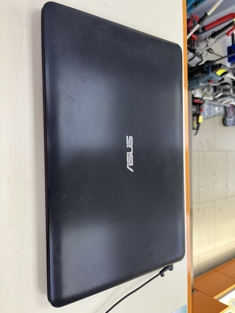 Ноутбук ASUS; Pentium N3540, GeForce 820M, 4 Гб, Нет, 500 Гб