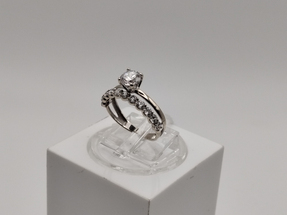 КОЛКМИ585 КОЛЬЦО С КАМНЯМИ (Au 585)