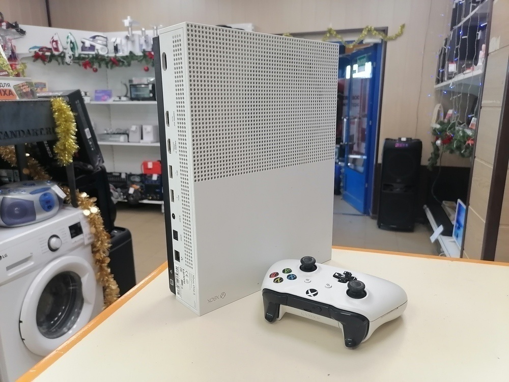 Игровая приставка Xbox One S 1TB
