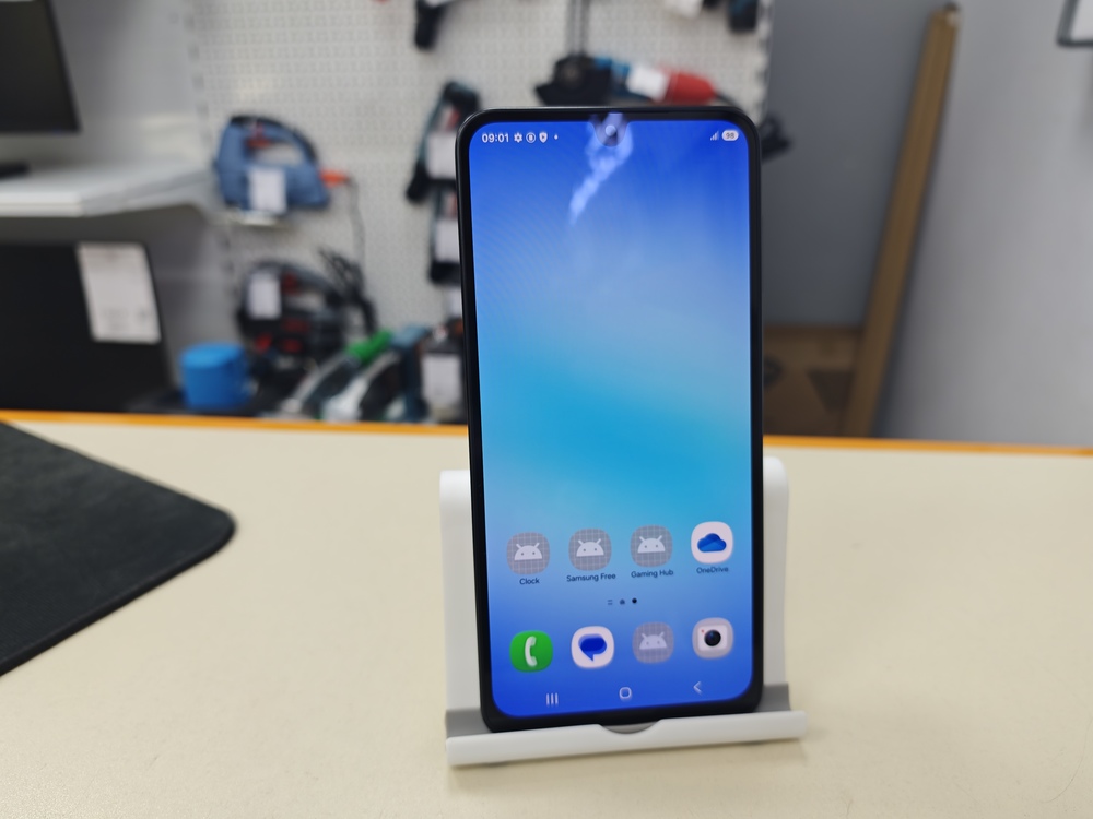Смартфон Samsung Galaxy A17 4/128