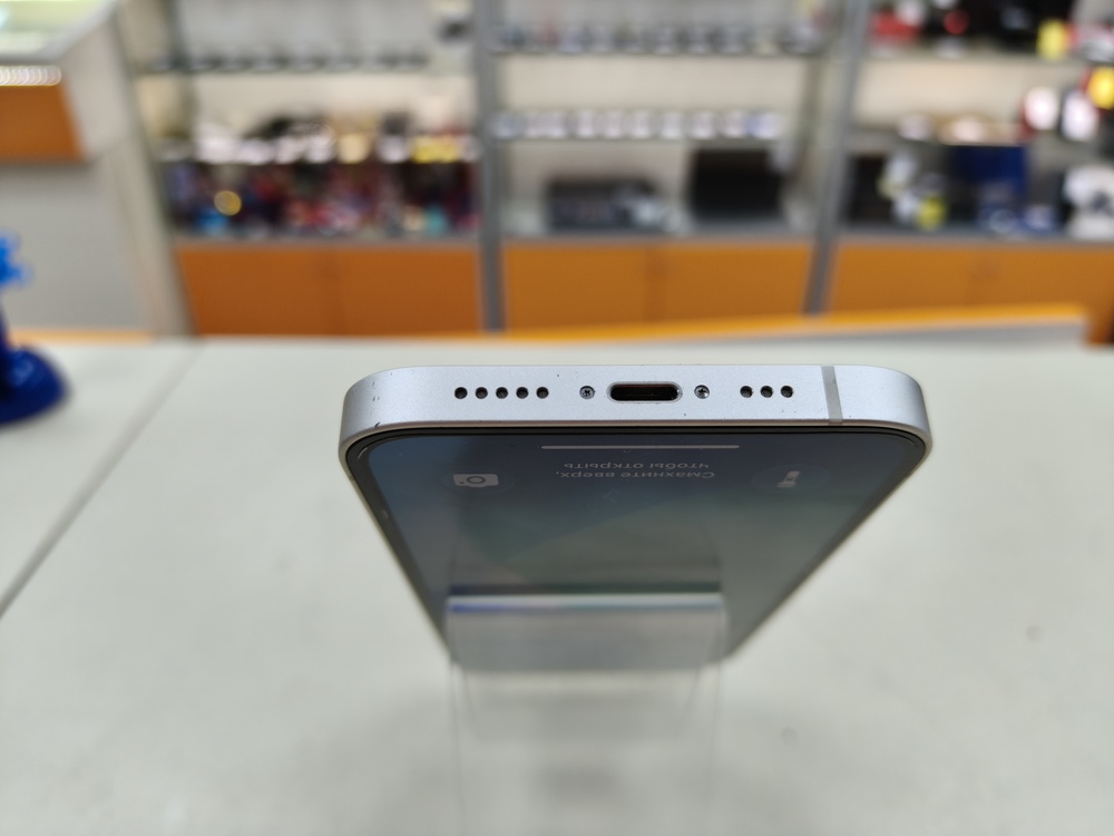 Смартфон Apple iPhone 13 128Gb