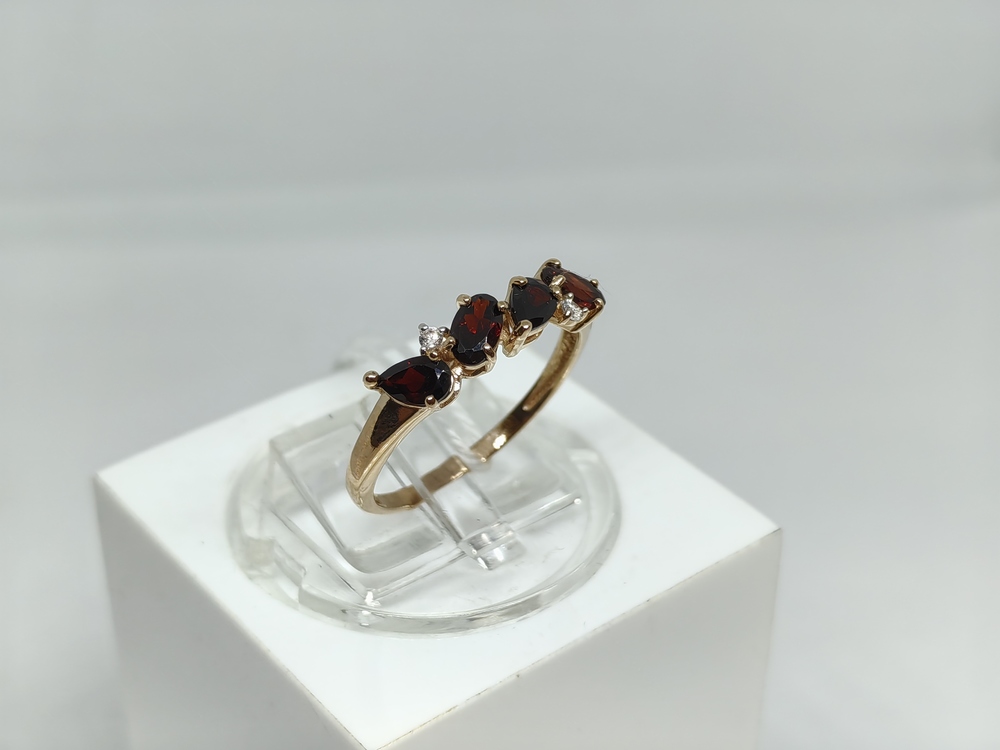 КОЛКМИ585 КОЛЬЦО С КАМНЯМИ (Au 585)