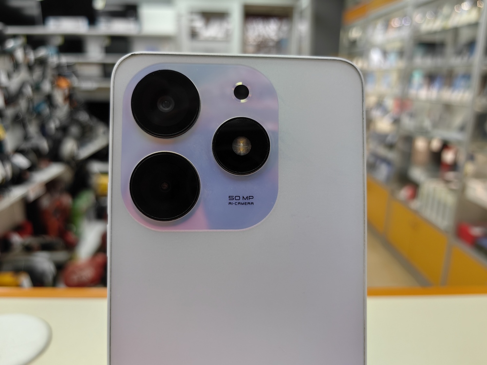 Смартфон Tecno Spark 10 Pro 4/128