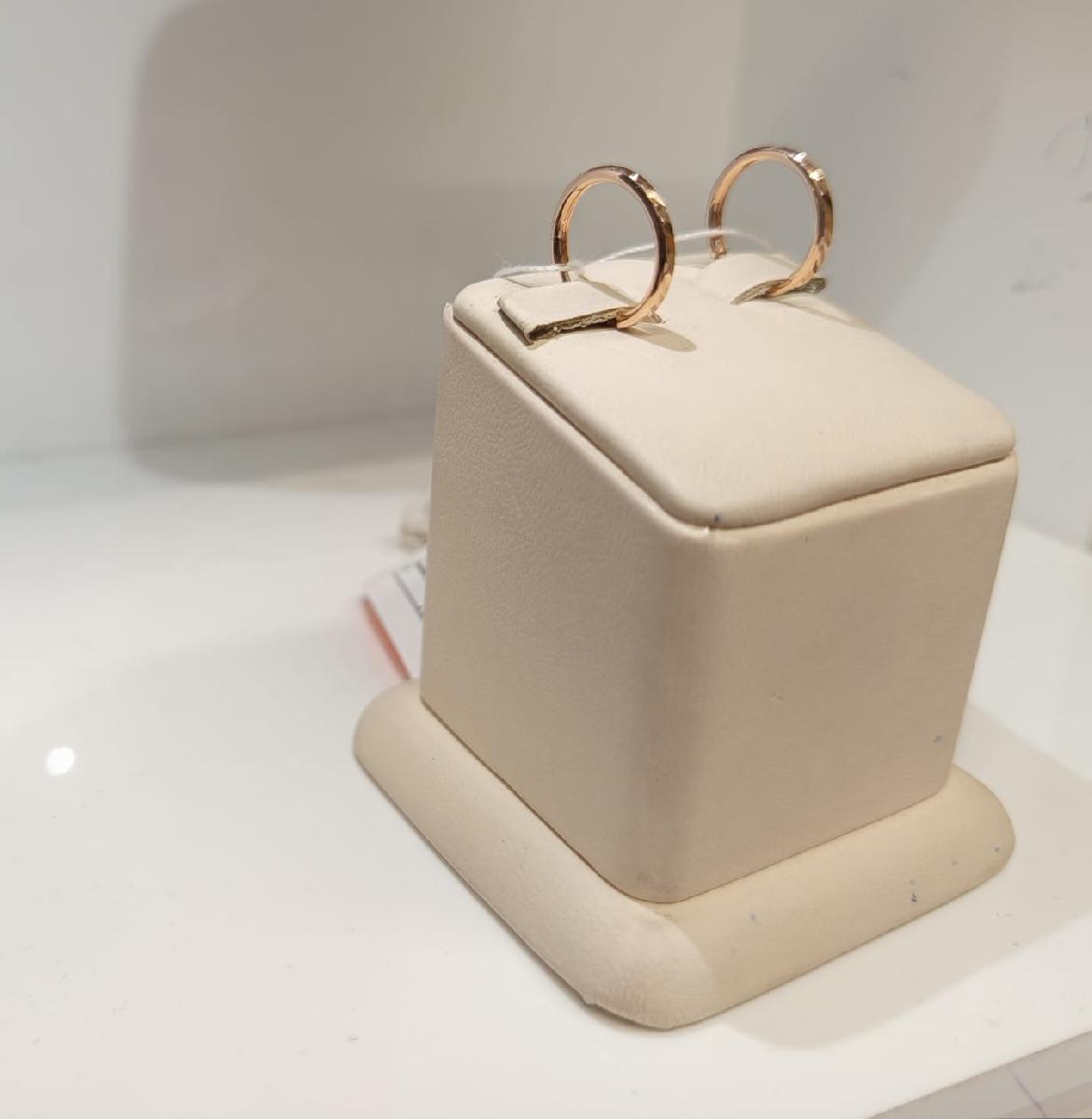 А 021003 СЕРЬГИ КОНГО Рифленые (Au 585)