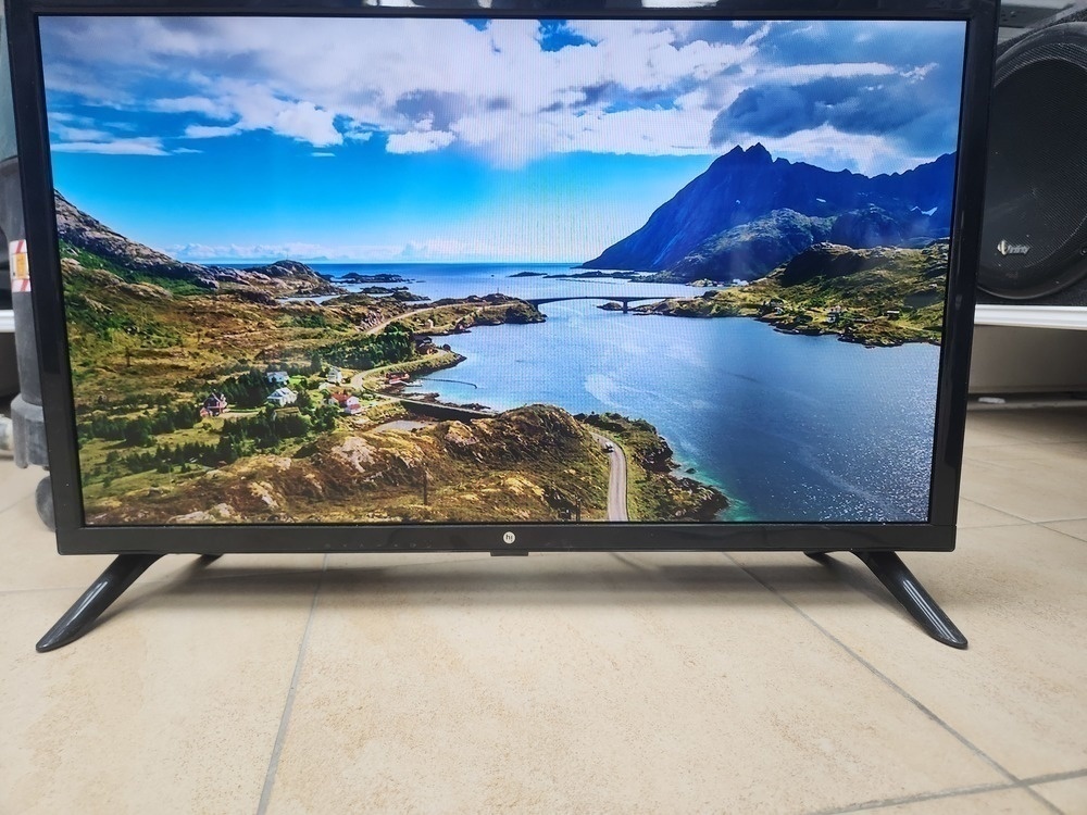 LED Телевизор HI VHIX-24H152MSY