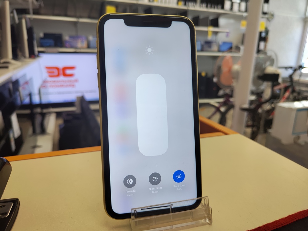 Смартфон Apple iPhone 11 64Gb