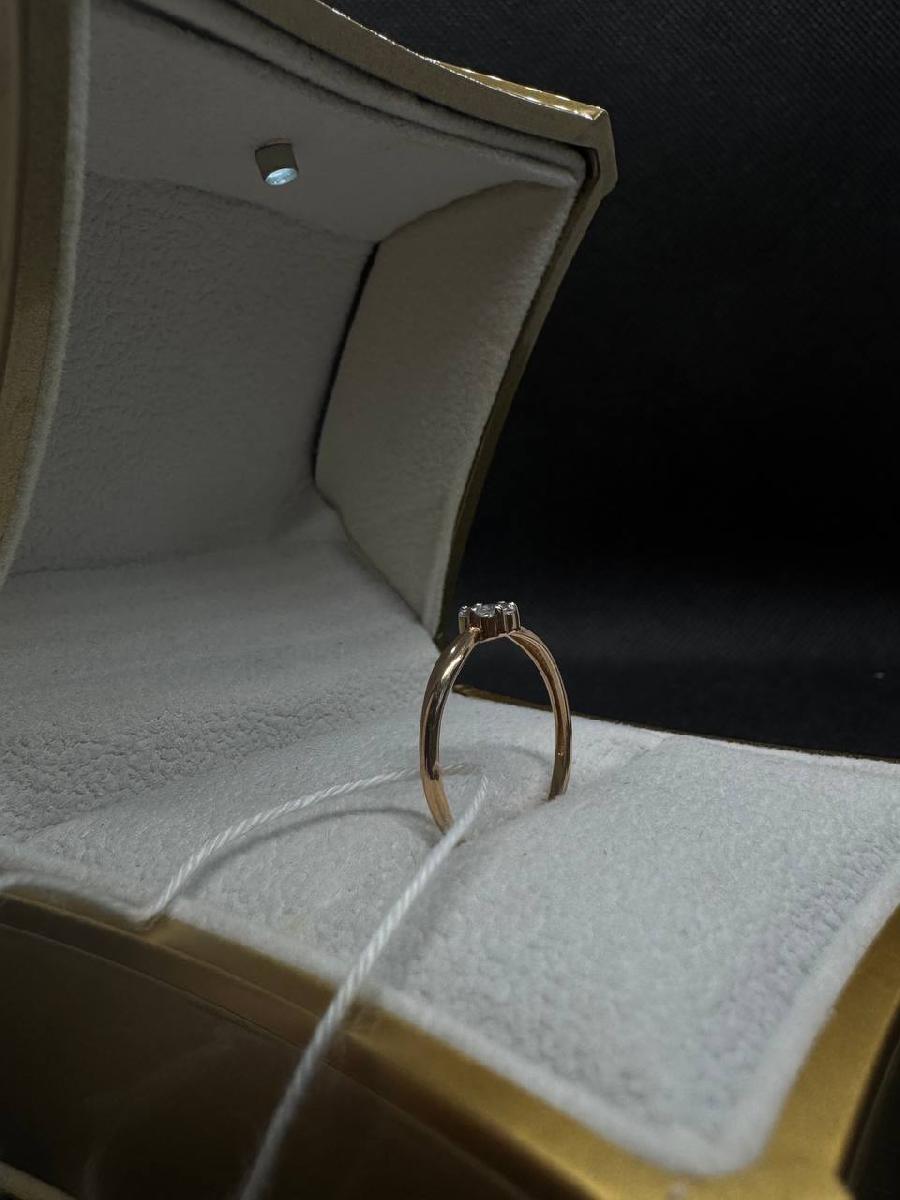 КОЛКМИ585 КОЛЬЦО С КАМНЯМИ (Au 585)