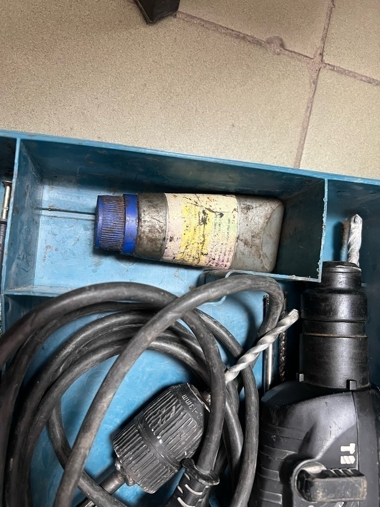 Перфоратор Makita HR 2440