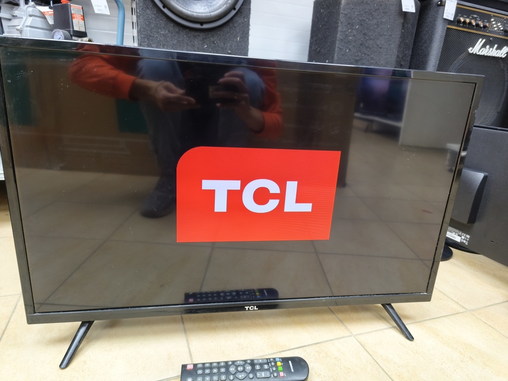LED Телевизор TCL LED32D3000