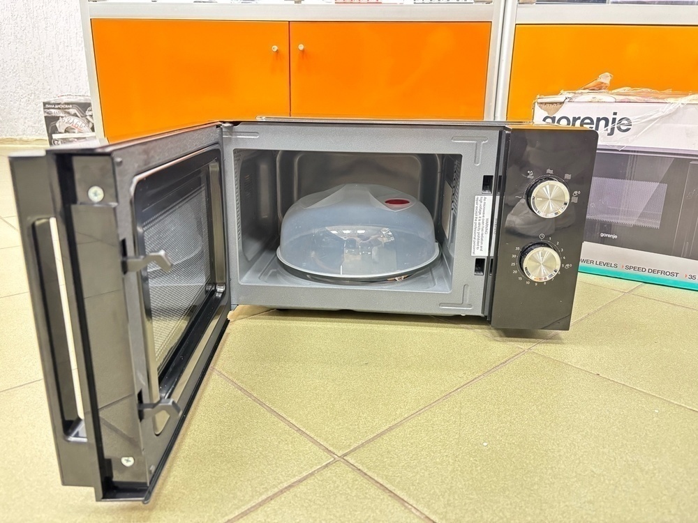Микроволновая печь Gorenje MO17E1BH
