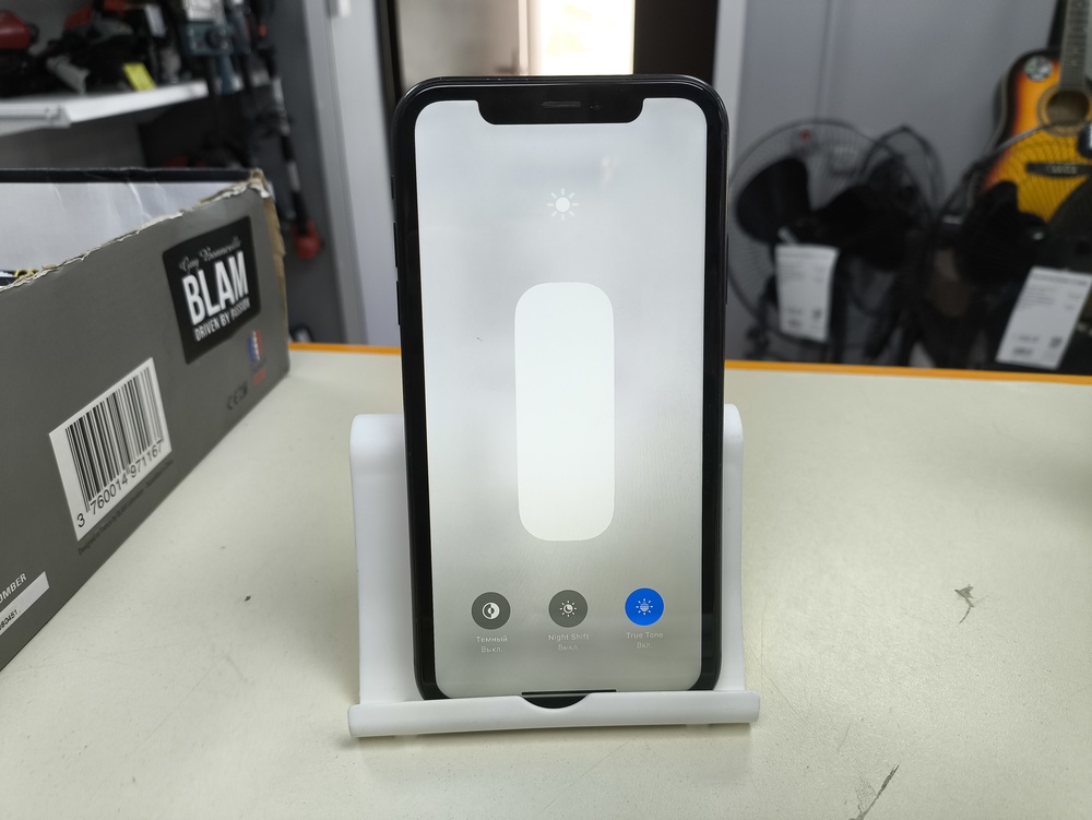 Смартфон Apple iPhone Xr 64Gb