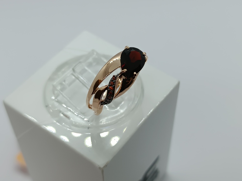 КОЛЬЦО ГРАНАТ с камнями (Au 585)