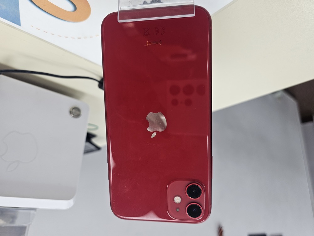 Смартфон Apple iPhone 11 64Gb