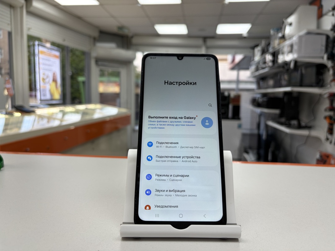 Смартфон Samsung Galaxy A06 4/128