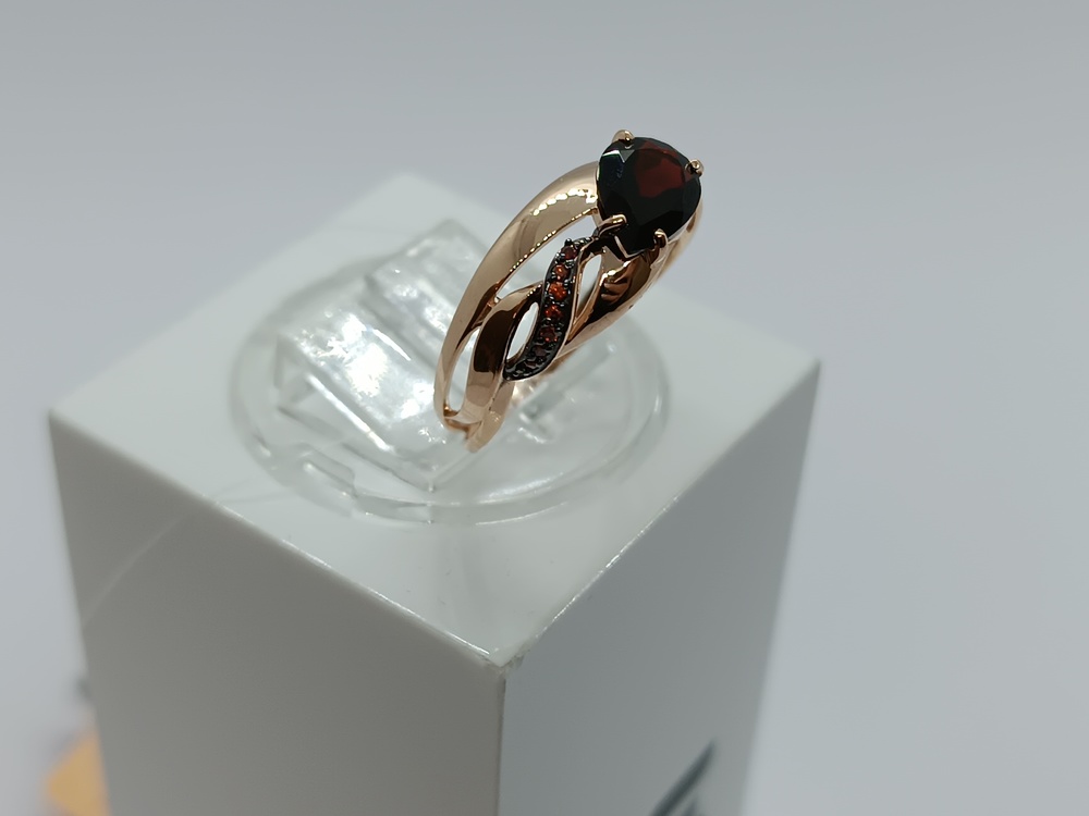 КОЛЬЦО ГРАНАТ с камнями (Au 585)